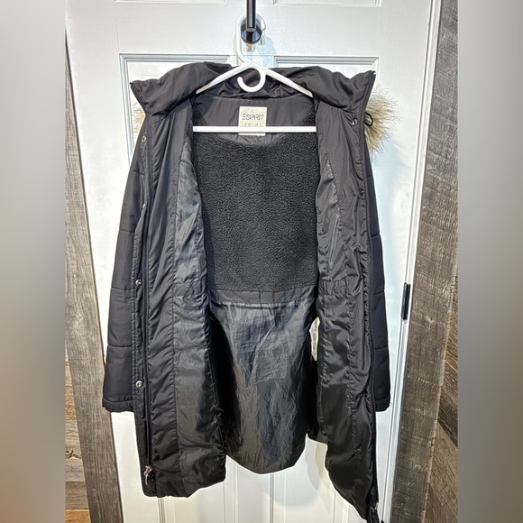 Esprit Women’s Black puffer down Long jacket size M Brown faux fur - Picture 3 of 5